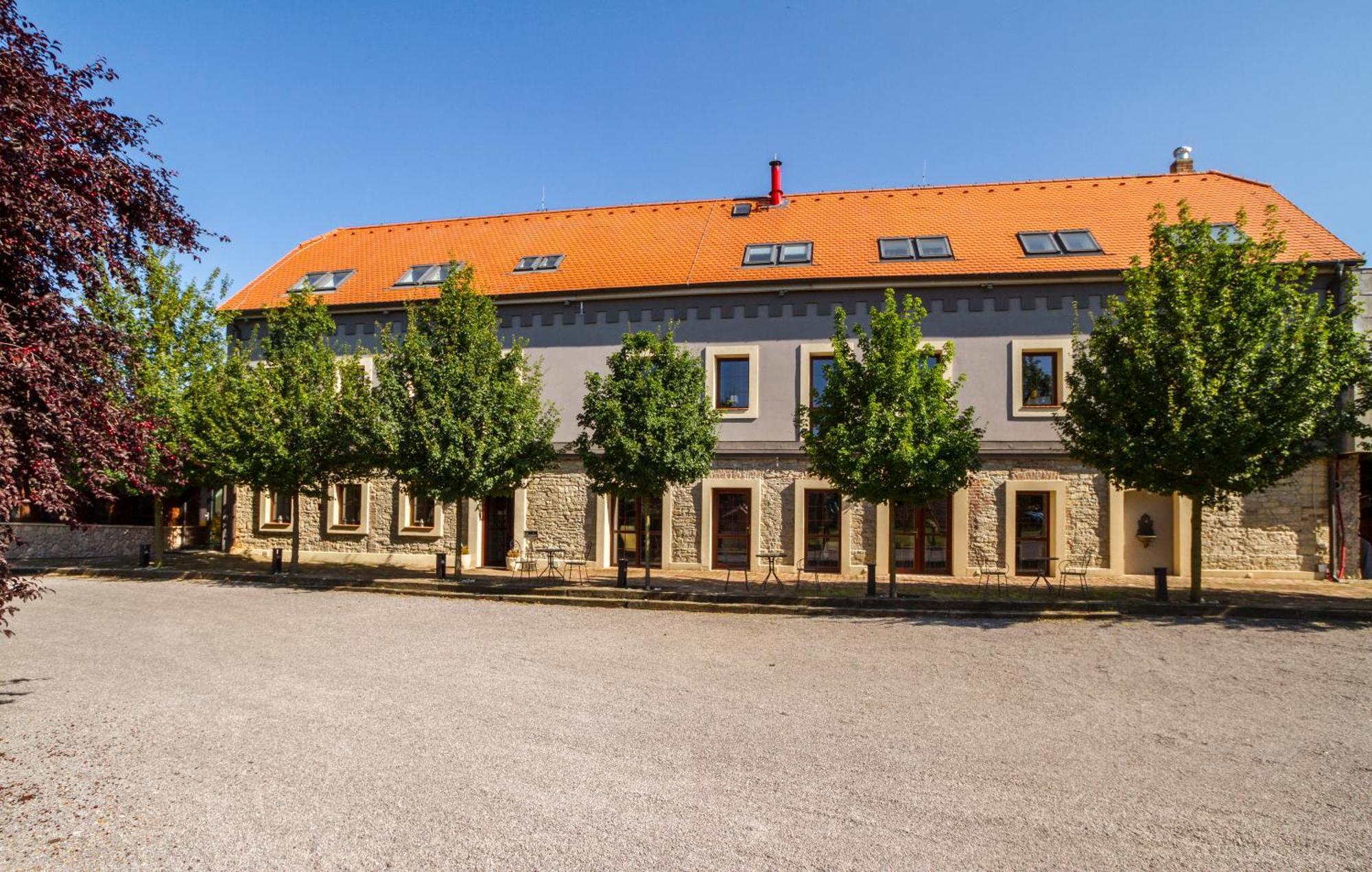 Chateau Nightingales Hostoun Exterior foto