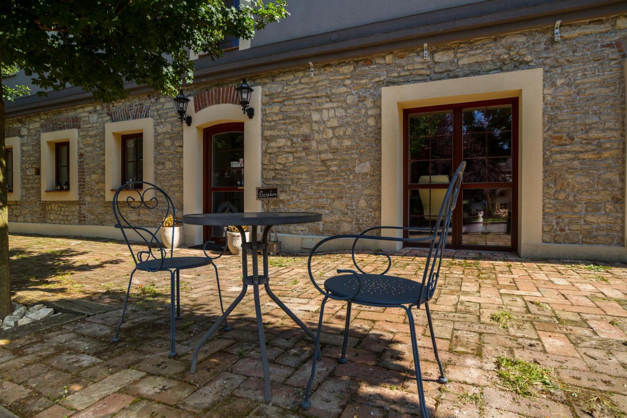 Chateau Nightingales Hostoun Exterior foto