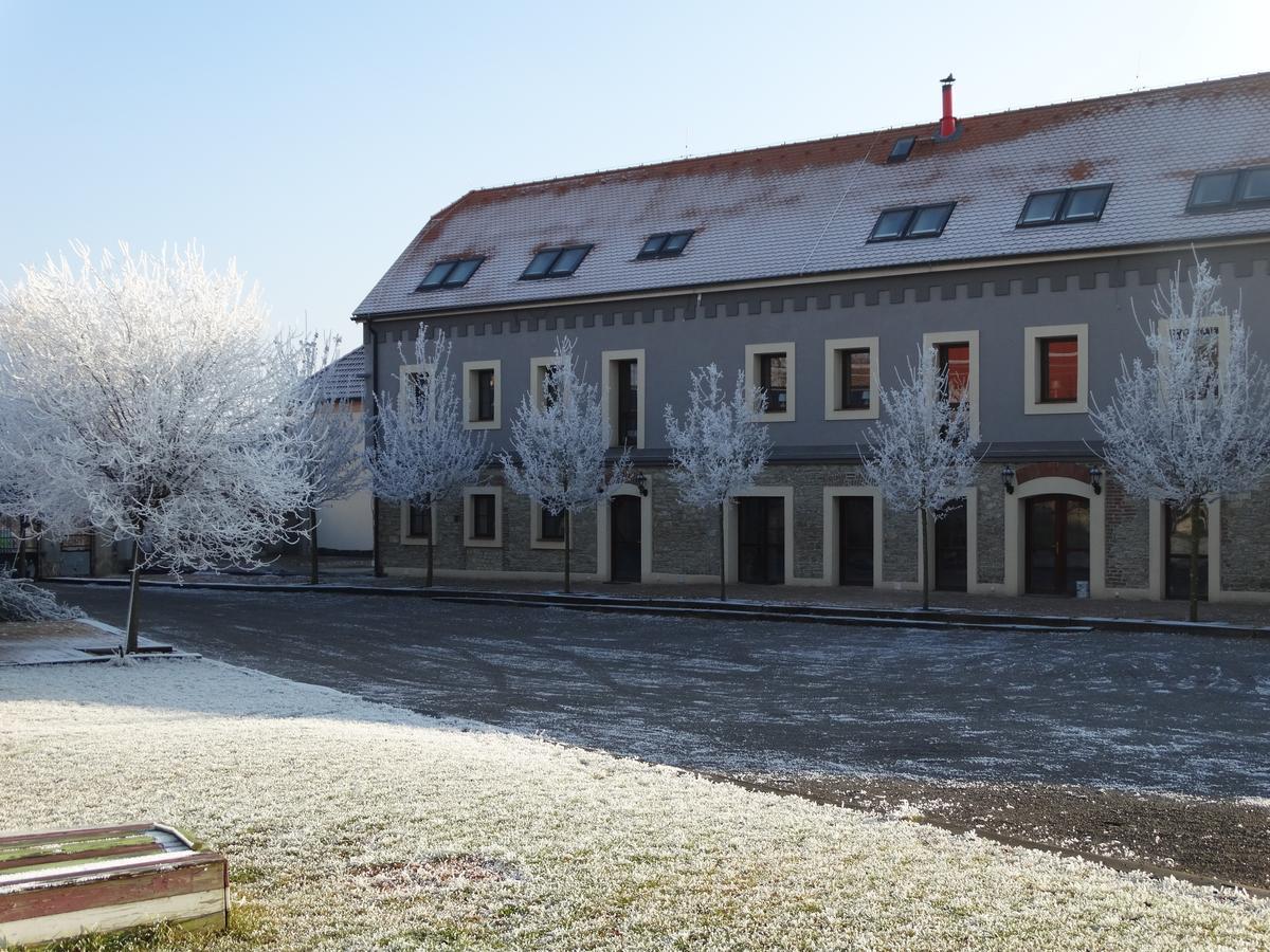 Chateau Nightingales Hostoun Exterior foto